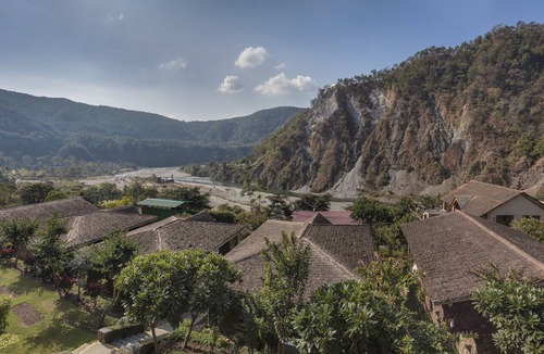 Jakh Hotel | Sterling Riverview Jim Corbett