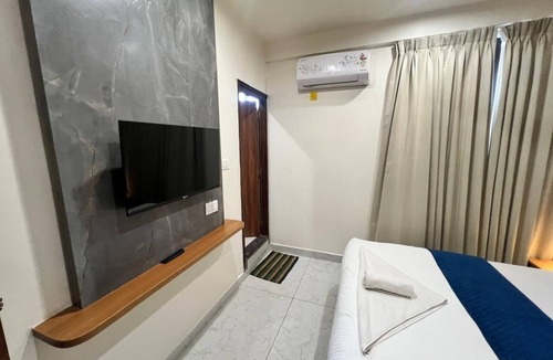 Narayanapura Hotel | sterling wood hotel