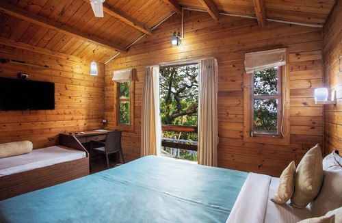 Bogmolo Hotel | Stone Water Eco Resort