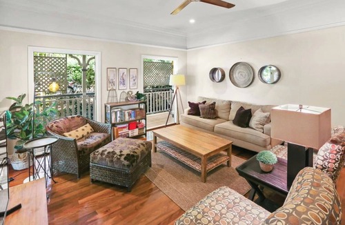Kamerunga House | Stoney Creek Cottage - Rainforest Retreat with Waterfalls, Swimming Holes & Serenity