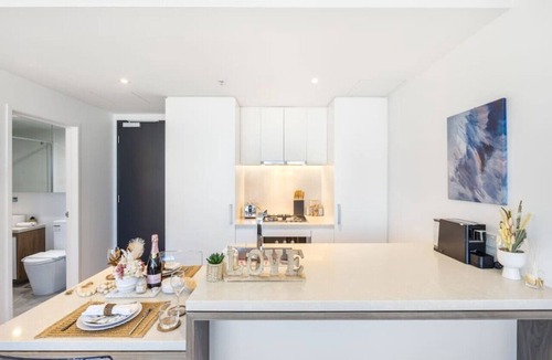 Fortitude Valley Apartment | Story Bridge & City View! Skyhigh Luxe 2 bed Unit