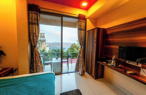 Bhilar Hotel | Strawberry County