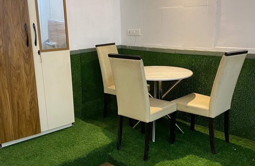 Saket Apartment | Studio 1-bedroom apartment with WiFi, AC in fabulous New Delhi