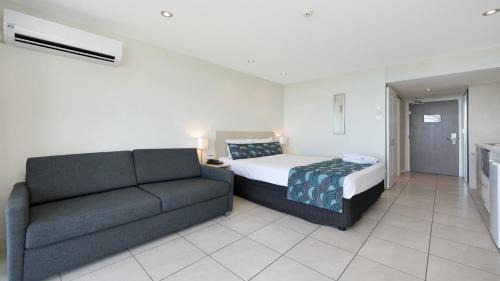 North Ward House | Studio 810 - Idyllic Location With Views