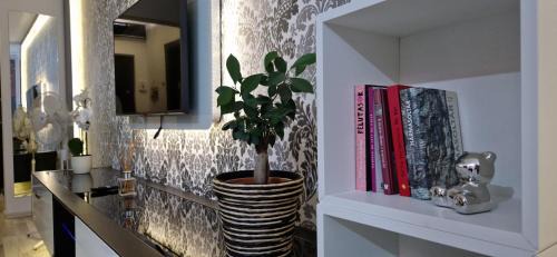 Tirgu Mures Apartment | Studio Elegance - Panoramic River View