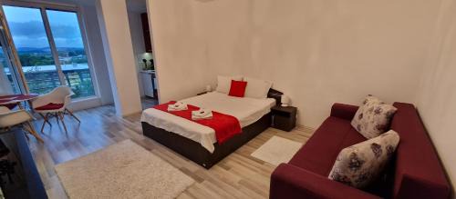 Tirgu Mures Apartment | Studio Elegance - Panoramic River View