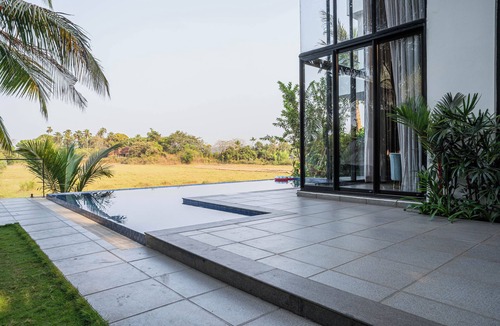 Nagoa Villa | Stunning 5BHK Luxury Villa with Private Pool, Jacuzzi & Lift A1
