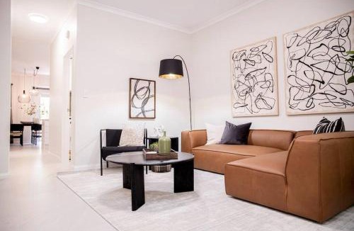 Northbridge House | Stunning Northbridge Townhouse W Off St Parking
