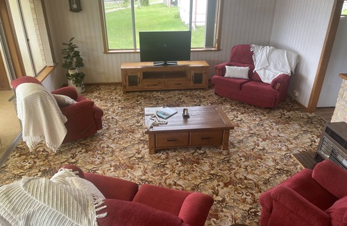 Eden House | Stunning Views, central location, spacious. Perfect for a short or long stay
