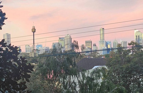 Annandale Apartment | Stylish 1BR Apartment with City Views Mins to CBD