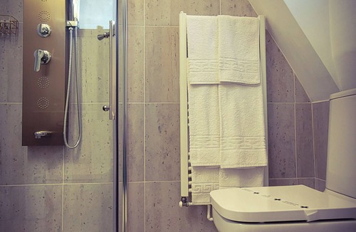 Pestera Cabin | Stylish 3 bedroom premium mountain lodge in Transylvania! Phenomenal views!