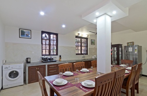 Gauravaddo Villa | Stylish 6-Bedroom Villa w/Pool & Seahorse Shower, 2 Min from Calangute Beach 🏖️
