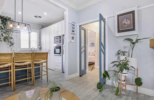 Mayfield House | Stylish Coastal Vibes Retreat - 3BR with Dedicated Office