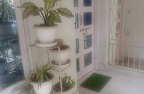 Lake Town Apartment | Stylish, Cozy 1-bedroom apartment suite in Kolkata near International Airport