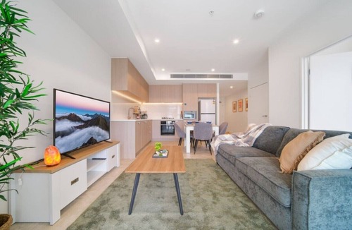 Marrickville Apartment | Stylish Inner-West Marrickville Stay & Parking