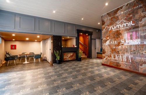 Darjeeling Hotel | Summit Mall Stone Hotel at Mall Road