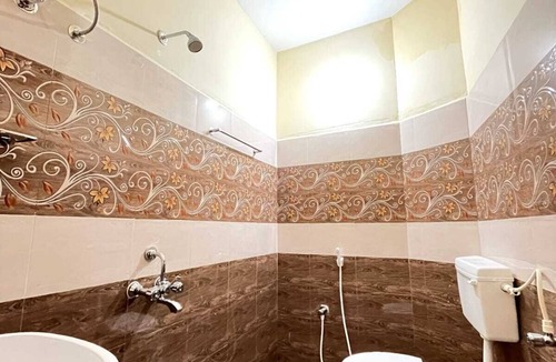 Bommayapalayam Hotel | “Sun, Sand, and Comfort: Dream Promenade Sea View”