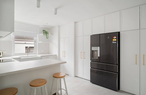 Bronte Apartment | Sun, Surf & Stay Bronte Beach Near Coastal Walk