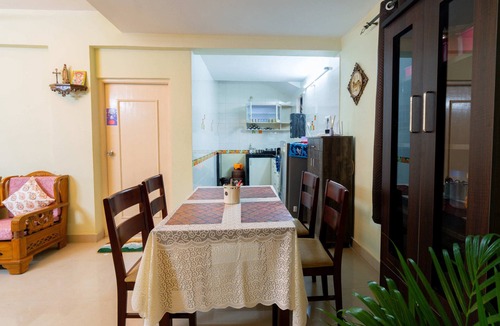 Fatona Apartment | Sunny 2BHK Escape Pool +Gym+ Steps from Colva Beach