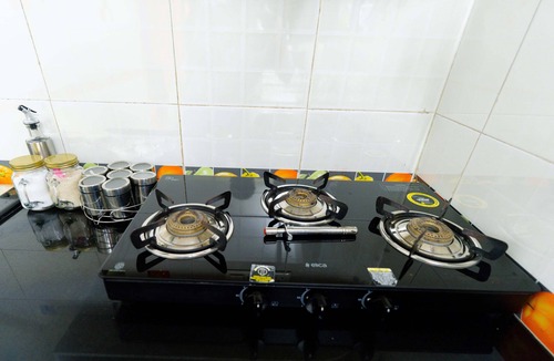Fatona Apartment | Sunny 2BHK Escape Pool +Gym+ Steps from Colva Beach