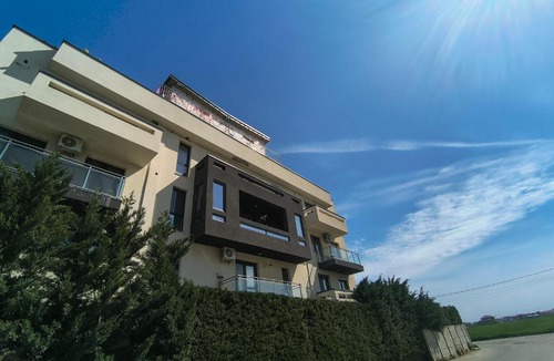 Santandrei Apartment | Sunny Apartment