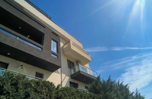 Santandrei Apartment | Sunny Apartment
