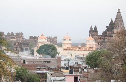 Orchha Hostel | Sunset Backpackers Hostel