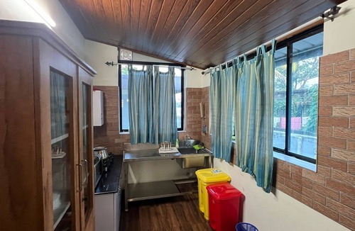 Vypin Villa | Sunshine Beach Villa. Two bedroom Villa overlooking kuzhuppilly beach, kerala.