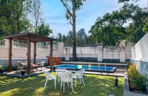 Mahabaleshwar Villa | Sunshine Brooks by StayVista - Experience modern & plush interiors, A private outdoor pool,A quaint gazebo & Indoor games