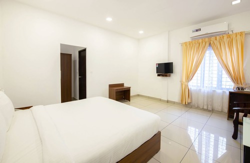 Pala Hotel | Sunstar Residency & Food Plaza Pala