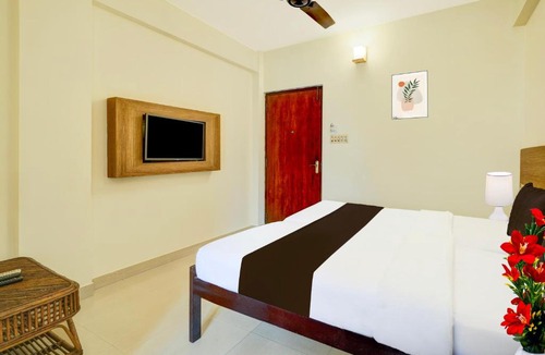 Shenoys Hotel | Super Collection O MG Road