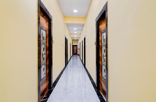 Kolkata Hotel | Super Collection O Shyam Bazar Metro Station