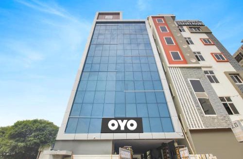 Manikonda Hotel | Super Collection O SIRI GRAND INN