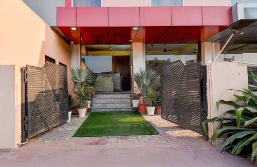Jaipur House | Super Collection O Sunder Nagar Golvyas