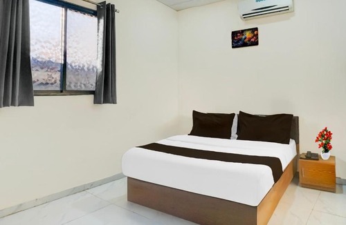 Pimpri - Chinchwad Hotel | Super Collection O Talwade
