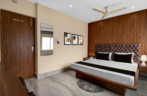 Thakurpukur Hotel | Super Collection O Tollygunge Metro Station Kolkata Formerly Mahamaya Step Inn