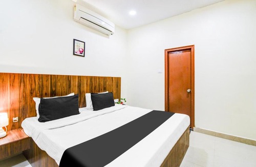 Ameerpet Hotel | Super Collection O Townvilla Guesthouse