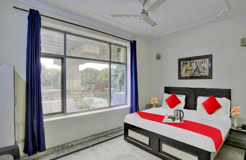 Baraula Hotel | Super HOTEL DIAMOND TREE SECTOR 49 NOIDA NEAR PRAYAG HOSPITAL