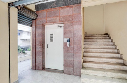 Vijayawada House | Super Hotel O Benz Circle Vijaywada
