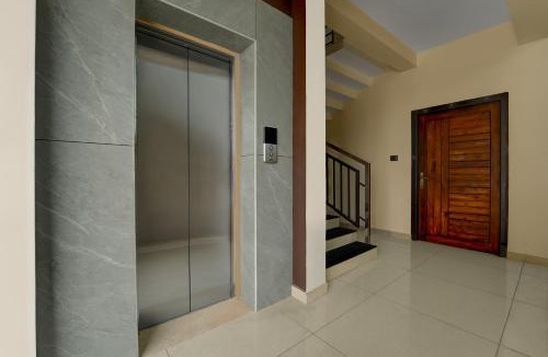 Kazhakuttam Hotel | Super Hotel O Engineering College Sreekaryam Formerly B S Plaza