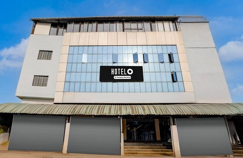 Kolhapur House | Super Hotel O Pachgaon