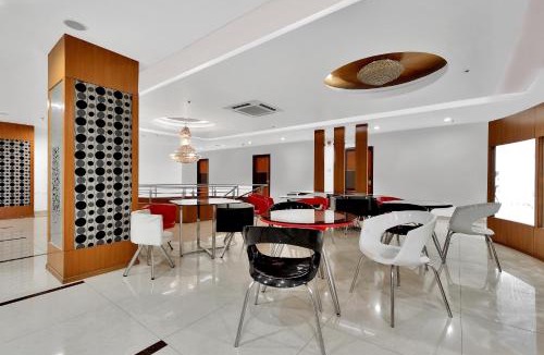 Kondapur Hotel | Super Hotel O Rudra Grand