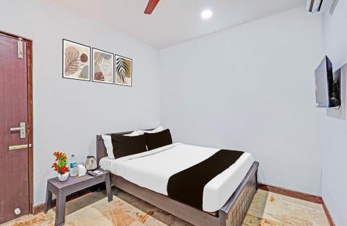 Semmencherry Hotel | Super Hotel O Sholinganallur Near Anjaneya Temple