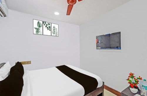 Semmencherry Hotel | Super Hotel O Sholinganallur Near Anjaneya Temple