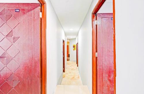 Semmencherry Hotel | Super Hotel O Sholinganallur Near Anjaneya Temple