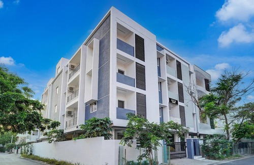 Valasaravakkam House | Super Hotel O Valasaravakkam Metro Mall