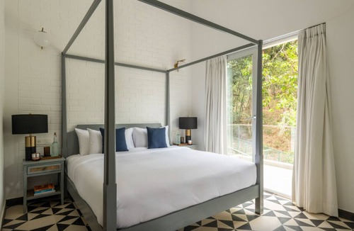 Anjuna Villa | Super Luxury villa with private garden and private pool- 10 minutes from beaches