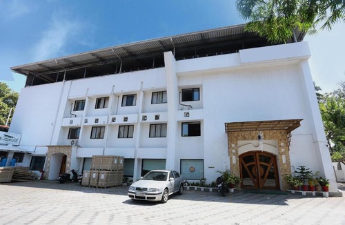 Kollam Hotel | Super Townhouse Dona Castle