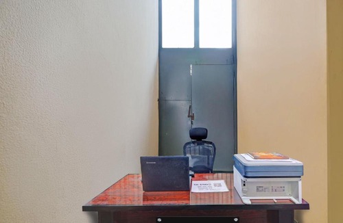 Belgachia Hotel | Super Townhouse Kolkata Railway Station Formerly Anushka Residency