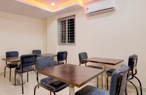 Nanakram Guda Hotel | Super Townhouse Nanak Ram Guda Near WaveRock SEZ